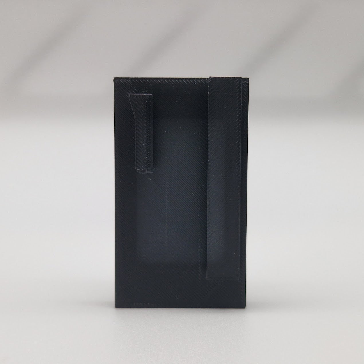 Abnehmbarer Kennzeichenhalter CH Kennzeichenseite Detailansicht – 3D-Druck für CH Mofa Kennzeichen ohne Werkzeug
