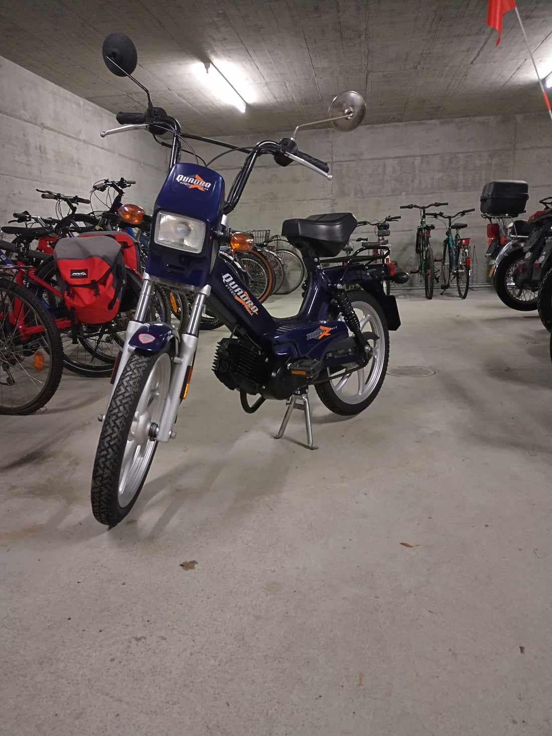 Tomos Quadro bald ital tomos
