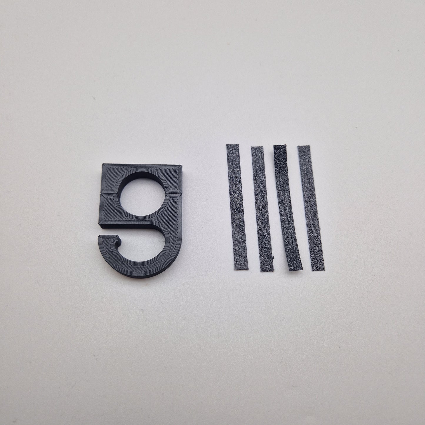Cap Holder PLA-CF 22mm Lenker – universell für alle Mofa-Lenker, carbonfaserverstärktes PLA schwarz, inkl. Gummistreifen